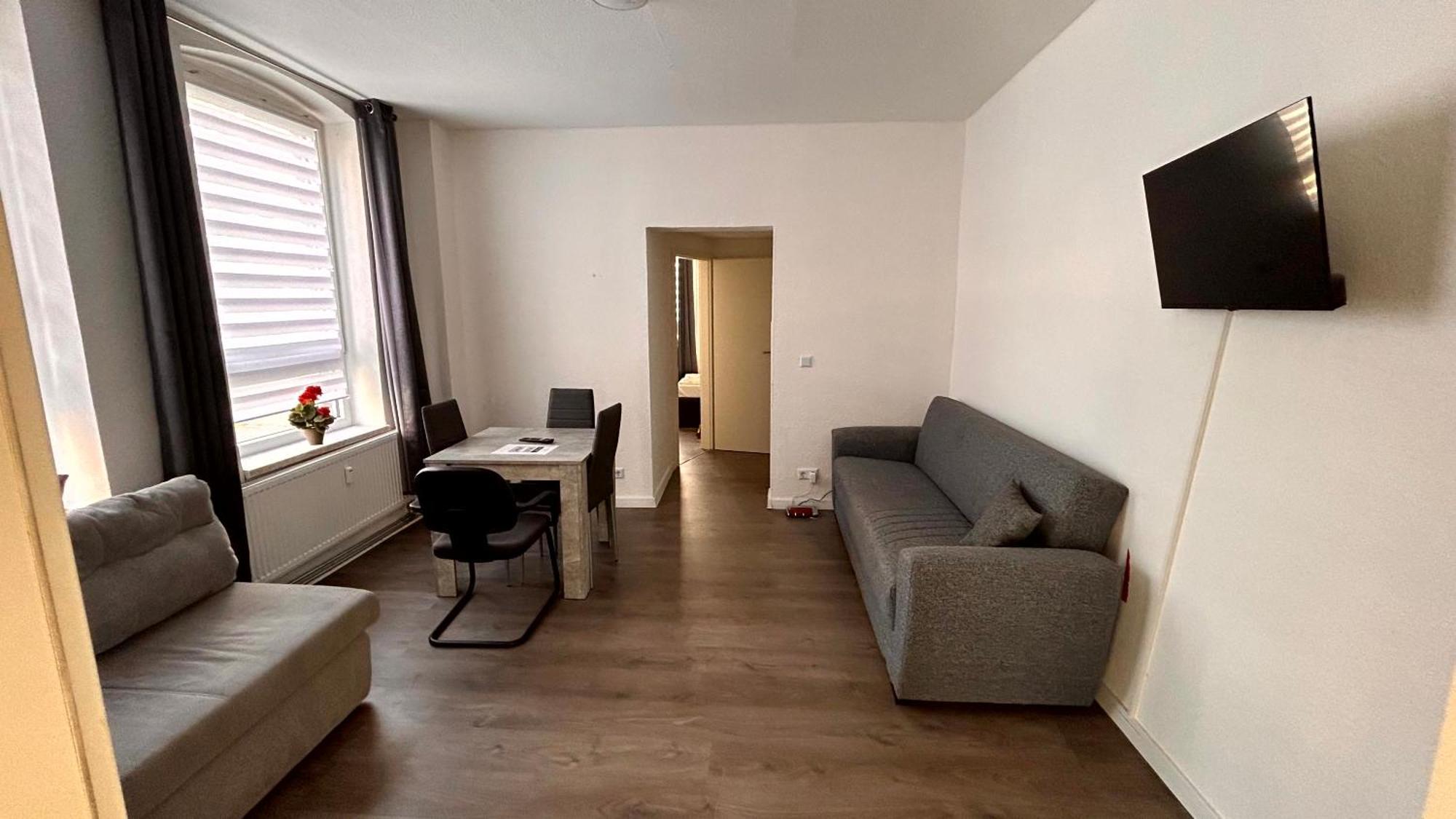 Modernes Apartment Mit 2 Schlafzimmern Und Privatparkplatz Nahe Innenstadt Neumuenster Exterior photo